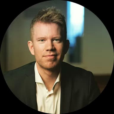 Stefan Larsen
